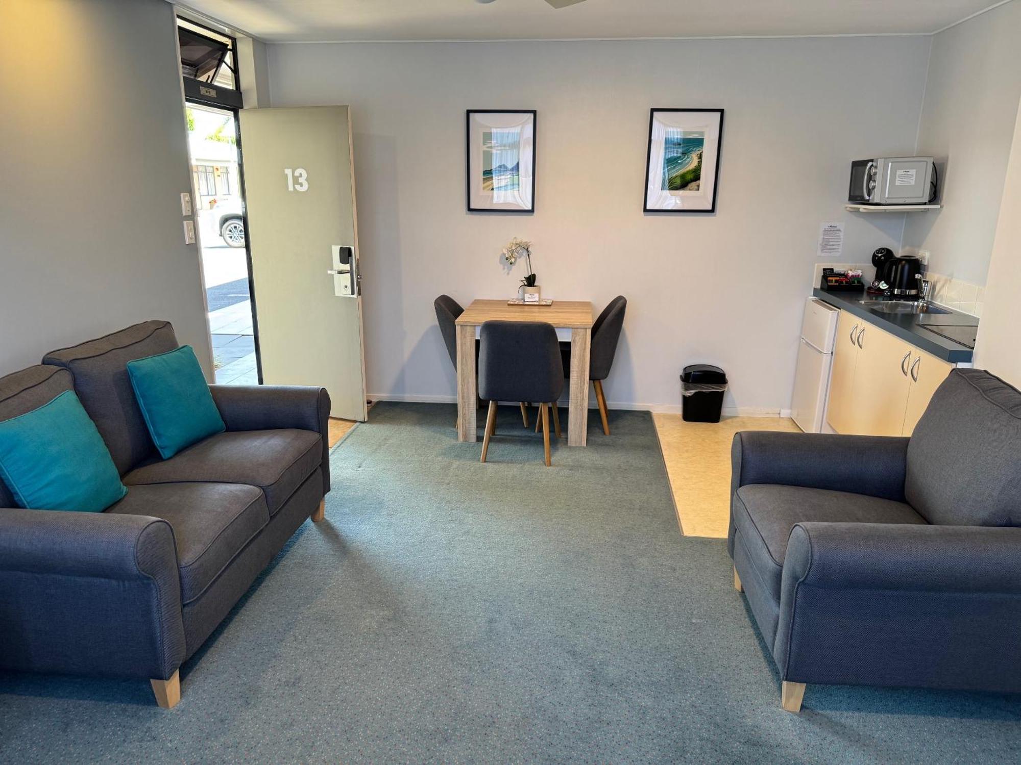 Academy Motor Tauranga